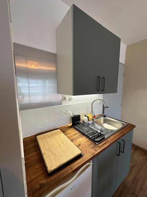 Appart Cosy, Balcon, Parking Cherbourg-en-Cotentin Extérieur photo